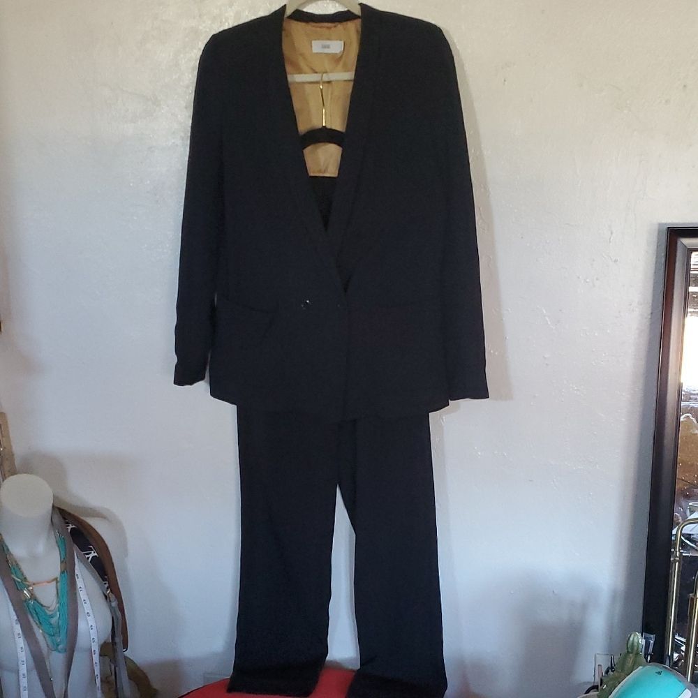 Closed Dark Navy Blue Pant Suit Angel Fish Blazer And Grace Pants Size M